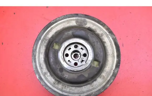 Volvo XC90 Crankshaft pulley 31401195