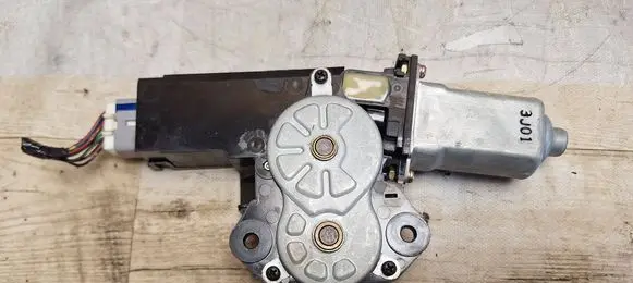 Mitsubishi Space Wagon Sunroof motor/actuator 47172310050