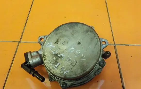 BMW 1 F20 F21 Vacuum pump 704625000