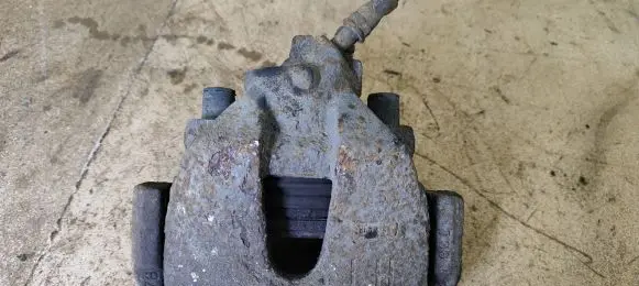 Volvo C30 Front brake caliper
