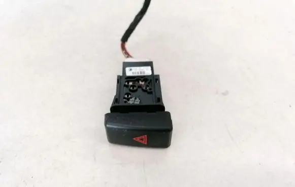 Mazda 3 I Hazard light switch 03750330 BP4K664H0