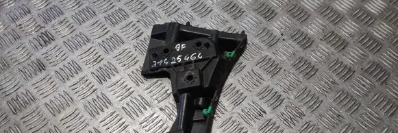 Volvo V60 Front bumper mounting bracket 31425464
