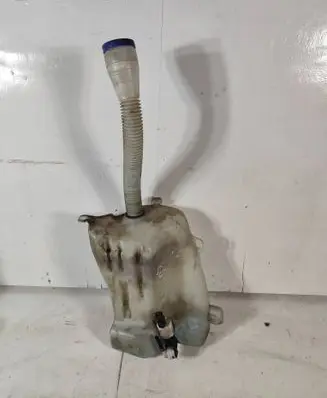 Windshield washer fluid reservoir/tank