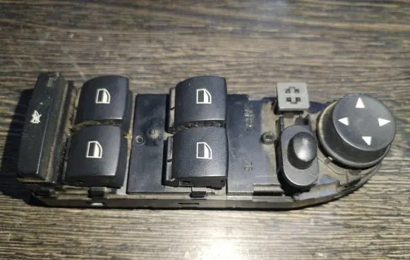 BMW 5 E60 E61 Electric window control switch E1485616 9122110 MT202100452