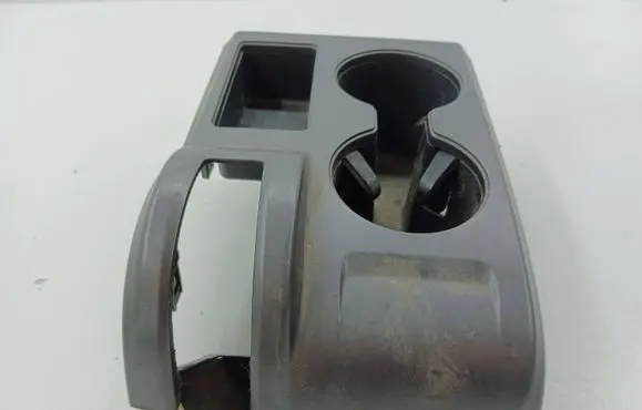 Cup holder front