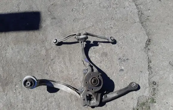 Audi A4 S4 B8 8K Front wheel hub spindle knuckle