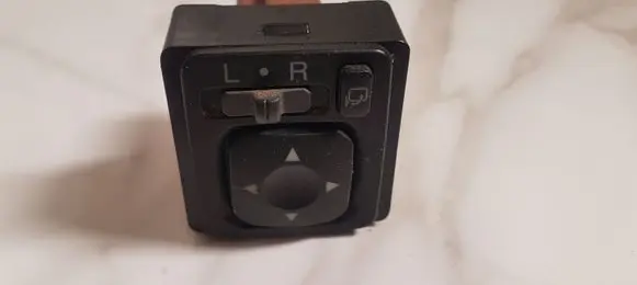 Mitsubishi Pajero Wing mirror switch 2352D4 MR951180