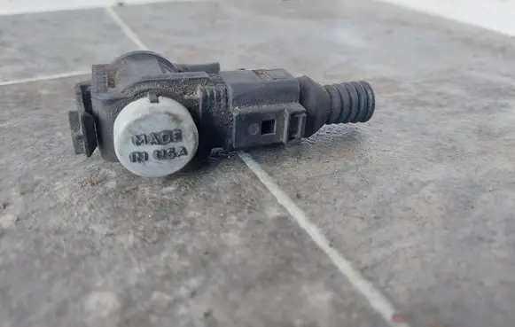 Audi A4 S4 B6 8E 8H Turbo solenoid valve 1K0906283A