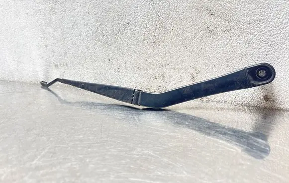 Opel Insignia A Front wiper blade arm 13227401