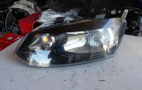 Volkswagen Polo V 6R Headlight/headlamp 6R1941015