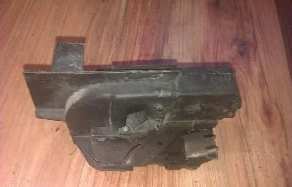 Renault Laguna I Rear door lock