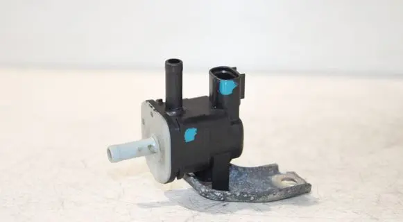 Toyota Prius (XW30) Turbo solenoid valve 9091012276