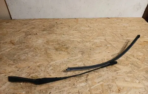 Mercedes-Benz GLC X253 C253 Front wiper blade arm A2538207000