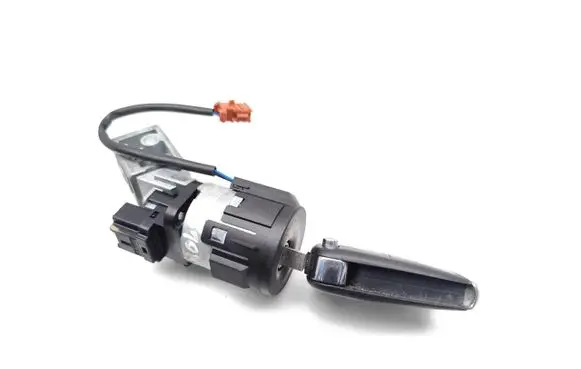 Peugeot 308 Ignition lock 9663123280