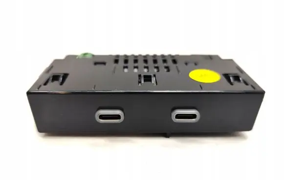 Skoda Octavia Mk4 USB socket connector 657035736