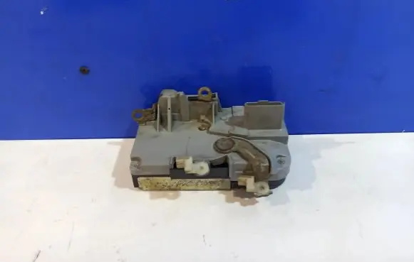 Citroen C5 Coupe door lock (next to the handle) 6156559