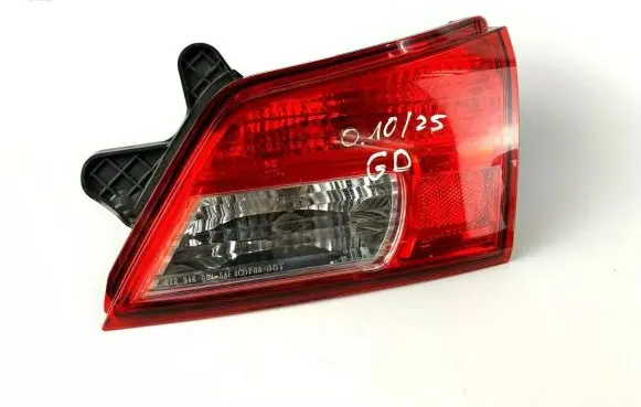 Subaru Outback Tailgate rear/tail lights