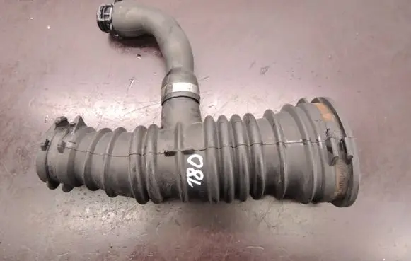 Ford Focus C-MAX Turbo air intake inlet pipe/hose 3M519A673M D180