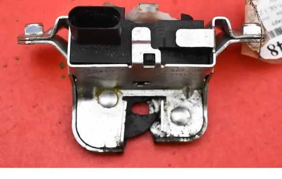 Porsche Cayenne (9PA) Tailgate/trunk/boot lock/catch/latch 7P0827505E