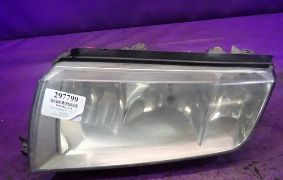 Skoda Fabia Mk1 (6Y) Headlight/headlamp 24635700LI