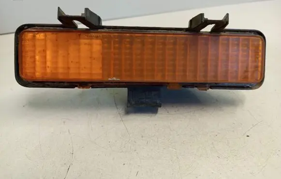 Chevrolet Blazer Front indicator light 5972921