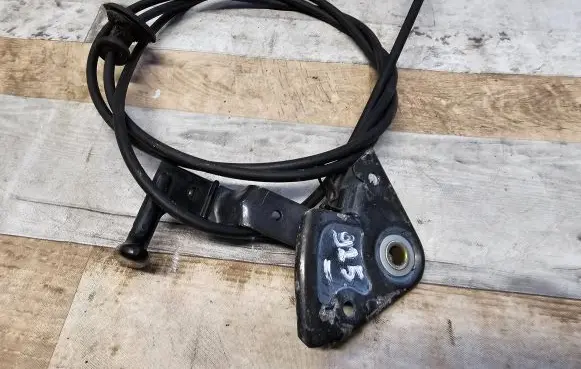 Engine bonnet (hood) release handle