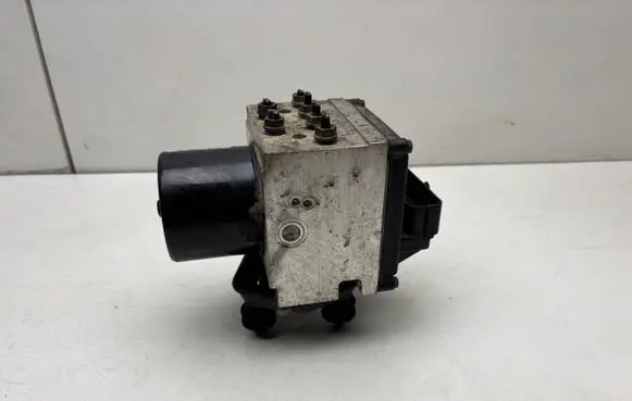 Volkswagen PASSAT B6 ABS Pump 3C0614109AK