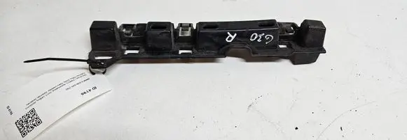 BMW 5 G30 G31 Front bumper mounting bracket 7387342