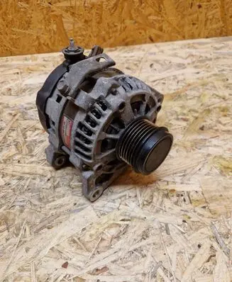 Toyota RAV 4 (XA40) Generator/alternator 270600V140 33061 1042113531
