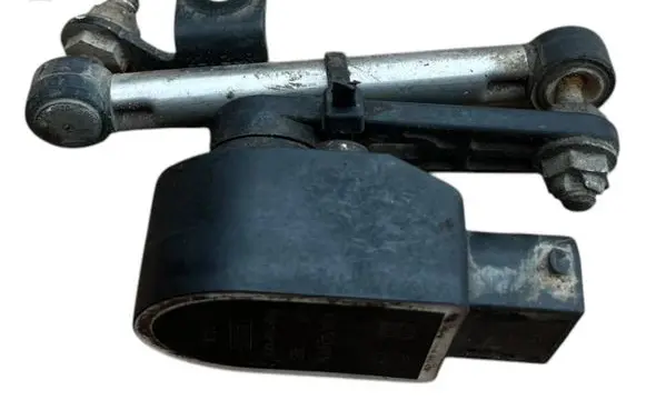 Headlight/headlamp level sensor