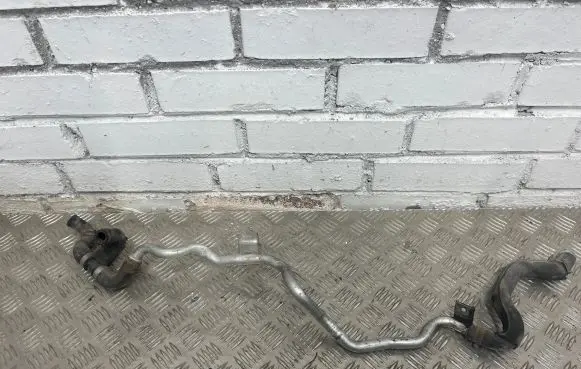 Audi A8 S8 D4 4H Engine coolant pipe/hose 4H0121400T