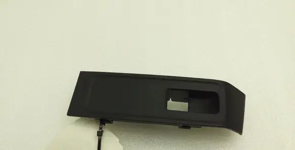 Skoda Fabia Mk3 (NJ) Rear door window switch trim 6V0867171