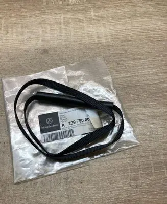 Mercedes-Benz E C207 W207 Other trunk/boot trim element A2097500064