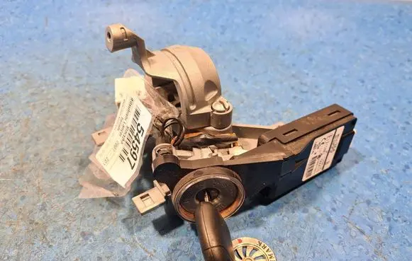 Mitsubishi Lancer VIII Ignition lock