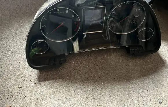 Audi A4 S4 B7 8E 8H Speedometer (instrument cluster) 1036901830