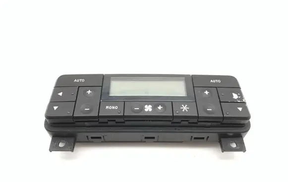 Maserati Quattroporte Climate control unit 150667AA 131194