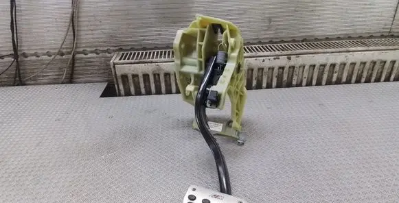 BMW 5 E60 E61 Brake pedal 675994707
