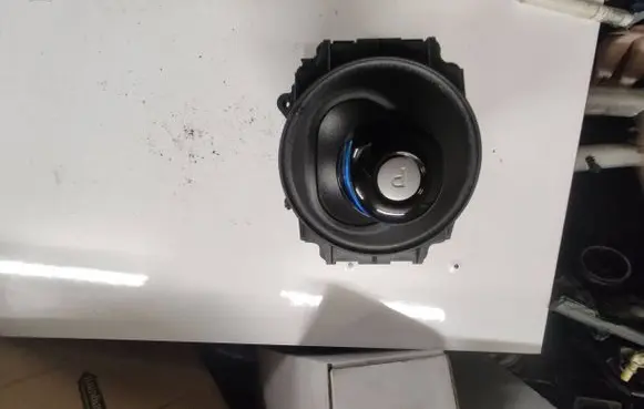 Nissan Leaf I (ZE0) Gear shifter/selector 75G021