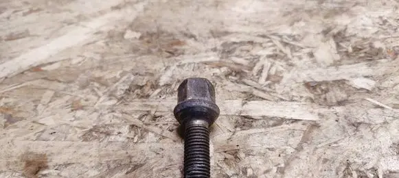 Mercedes-Benz SL R107 Nuts/bolts 