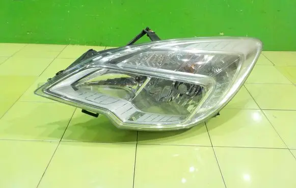 Opel Meriva B Headlight/headlamp 13253631