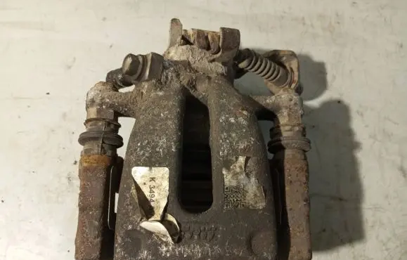 Opel Zafira B Rear brake caliper