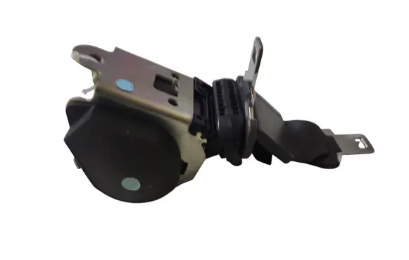 Middle seatbelt (rear)