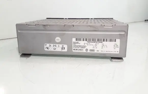 Audi A8 S8 D3 4E Radio/CD/DVD/GPS head unit 4E0035541L