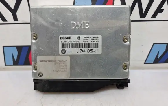 BMW 7 E38 Engine control unit/module ECU 1744605