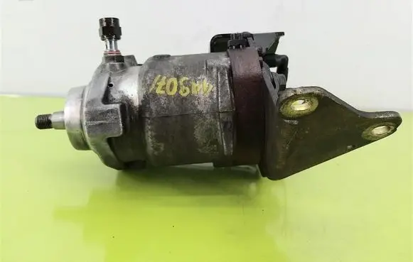 Ford Mondeo Mk III Fuel injection high pressure pump 9303108A