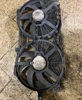 Renault Espace III Radiator cooling fan shroud
