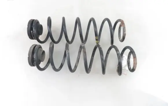 Volkswagen Polo IV 9N3 Rear coil spring