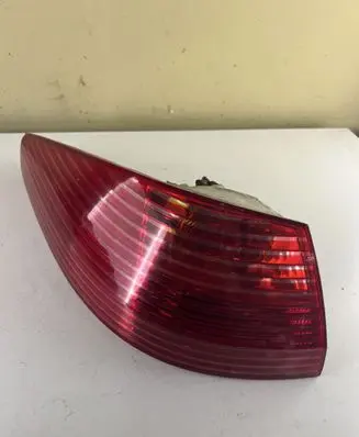 Peugeot 607 Rear/tail lights