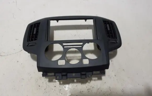 Nissan NV200 Dash center air vent grill 68260BJ04C