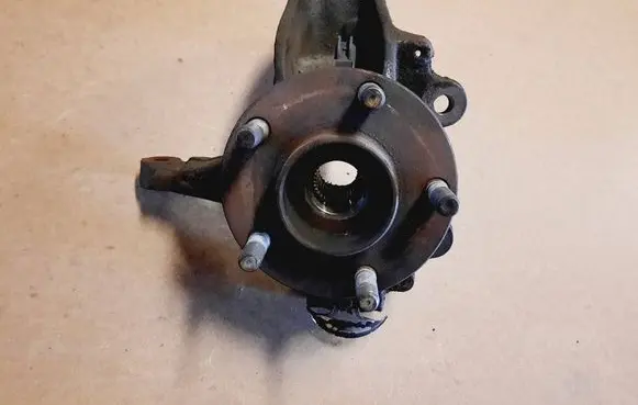 Ford Focus C-MAX Front wheel hub spindle knuckle